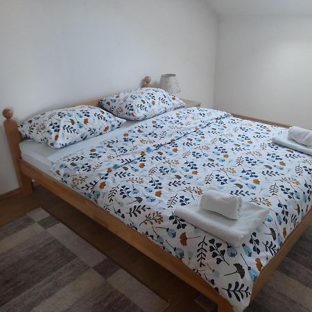 ליבנו Apartman Zoran מראה חיצוני תמונה