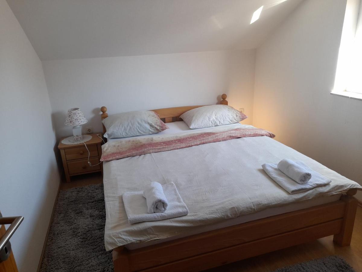 ליבנו Apartman Zoran מראה חיצוני תמונה