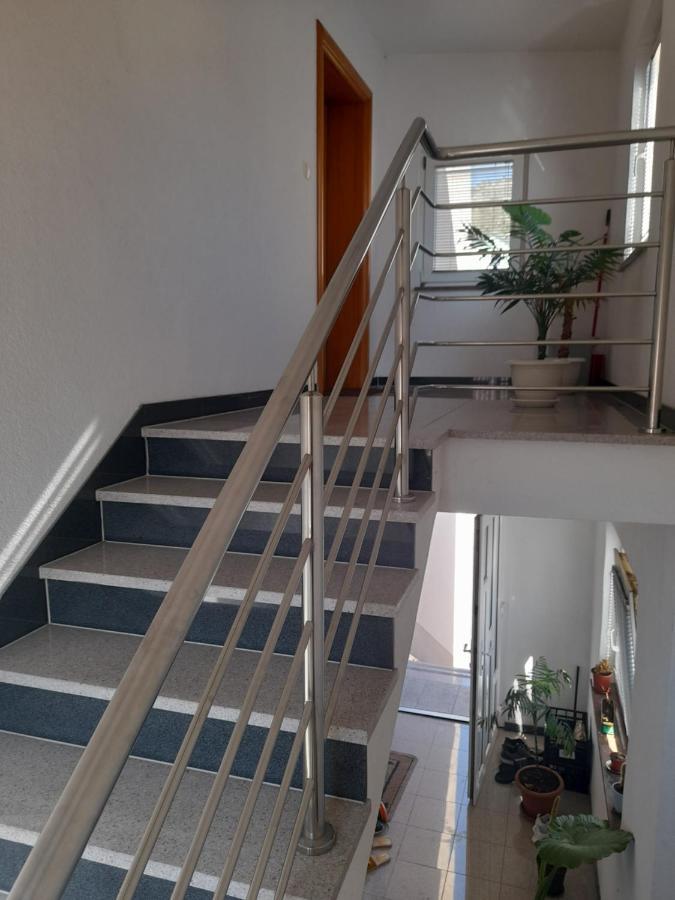 ליבנו Apartman Zoran מראה חיצוני תמונה