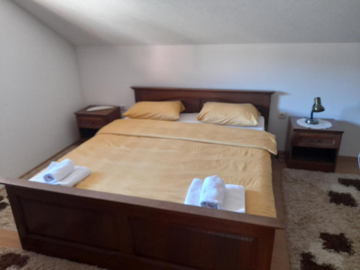 ליבנו Apartman Zoran מראה חיצוני תמונה